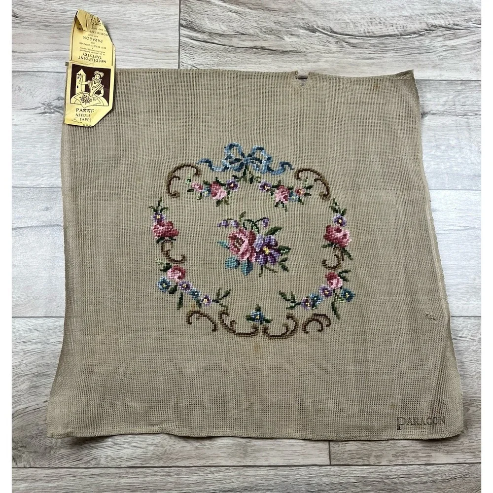 Paragon Needlepoint Tapestry Finished Floral Piece Art. 2100 B 6008 Embroidery